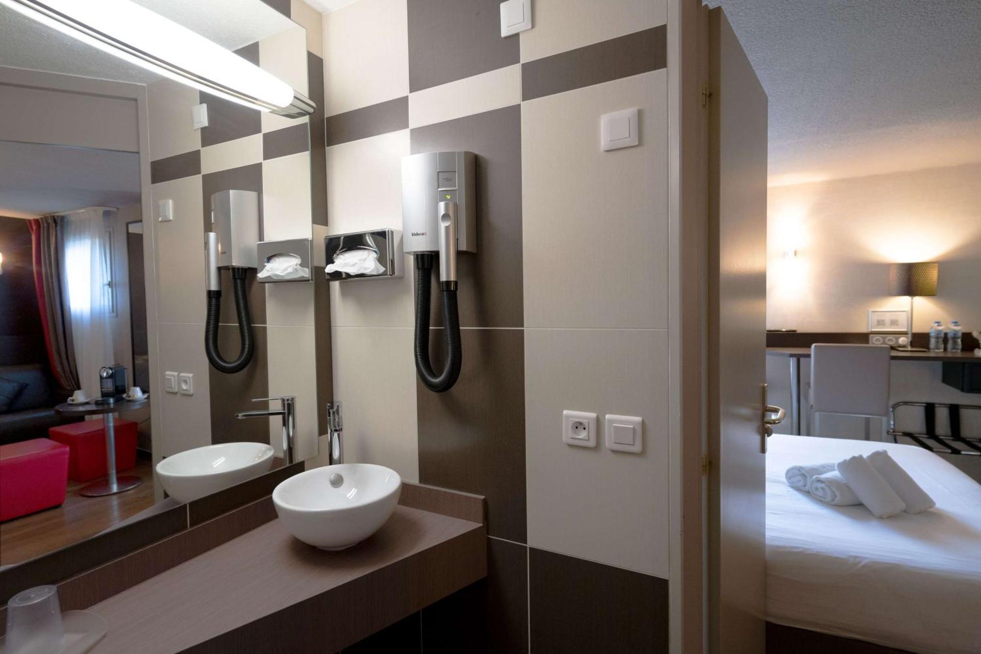Best Western l'Atelier 117 Maubeuge Exterior foto